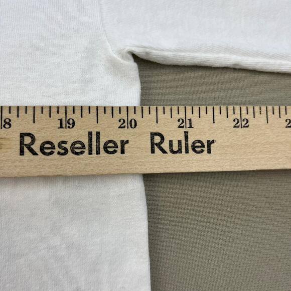 Vintage Loyola University Chicago T-Shirt Adult Medium White Basketball Ramblers - Picture 8 of 10